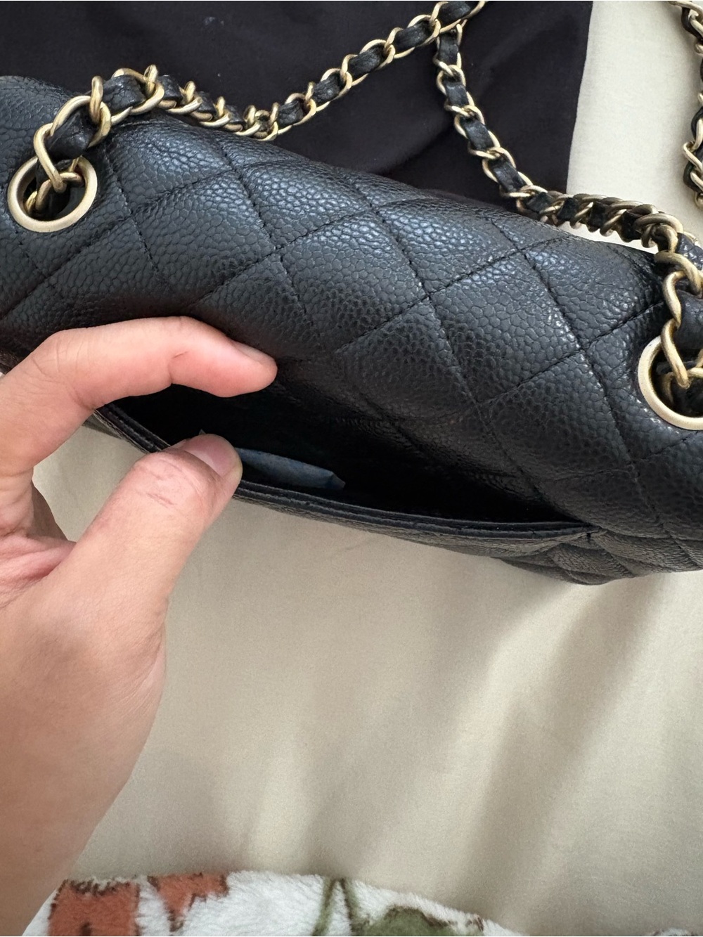 Chanel mini rectangular flap in Caviar - Picture 6 of 9